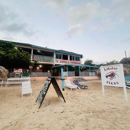Tamboo Resort 네그릴 외부 사진